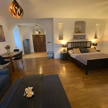 Апартаменты Lucia - 4 Пльзень