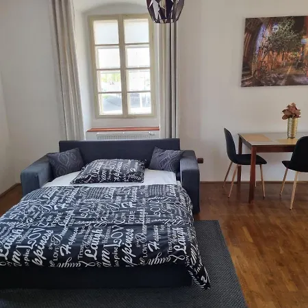 Lucia - 4 Апартаменты *