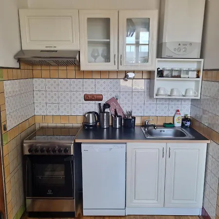Lucia - 4 Apartment Plzen