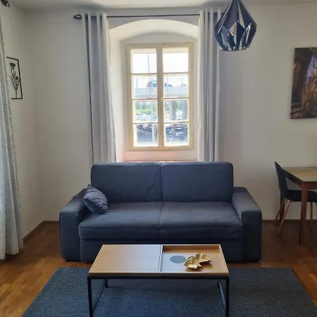 Lucia - 4 Apartment Plzen