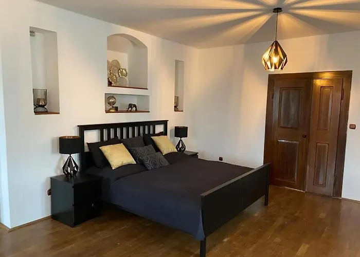 Lucia - 4 Апартаменты *