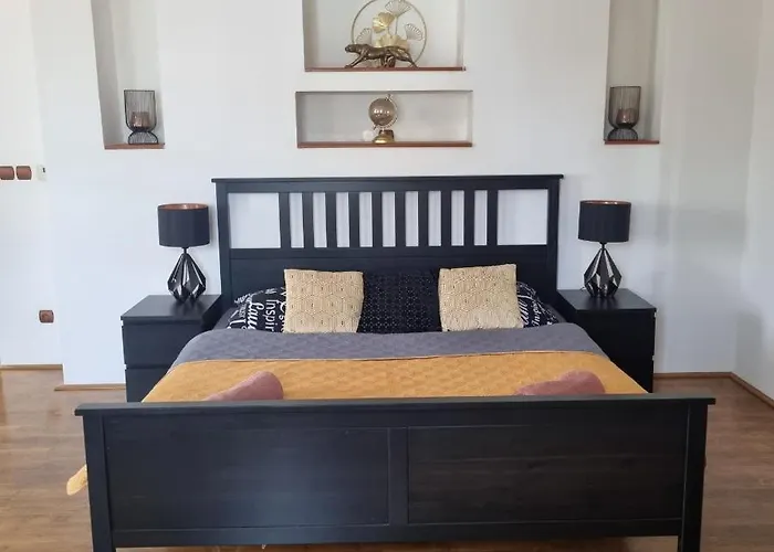 Apartment Lucia - 4 Plzen